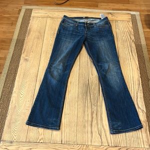 Levi’s size 29 Demi curve jeans